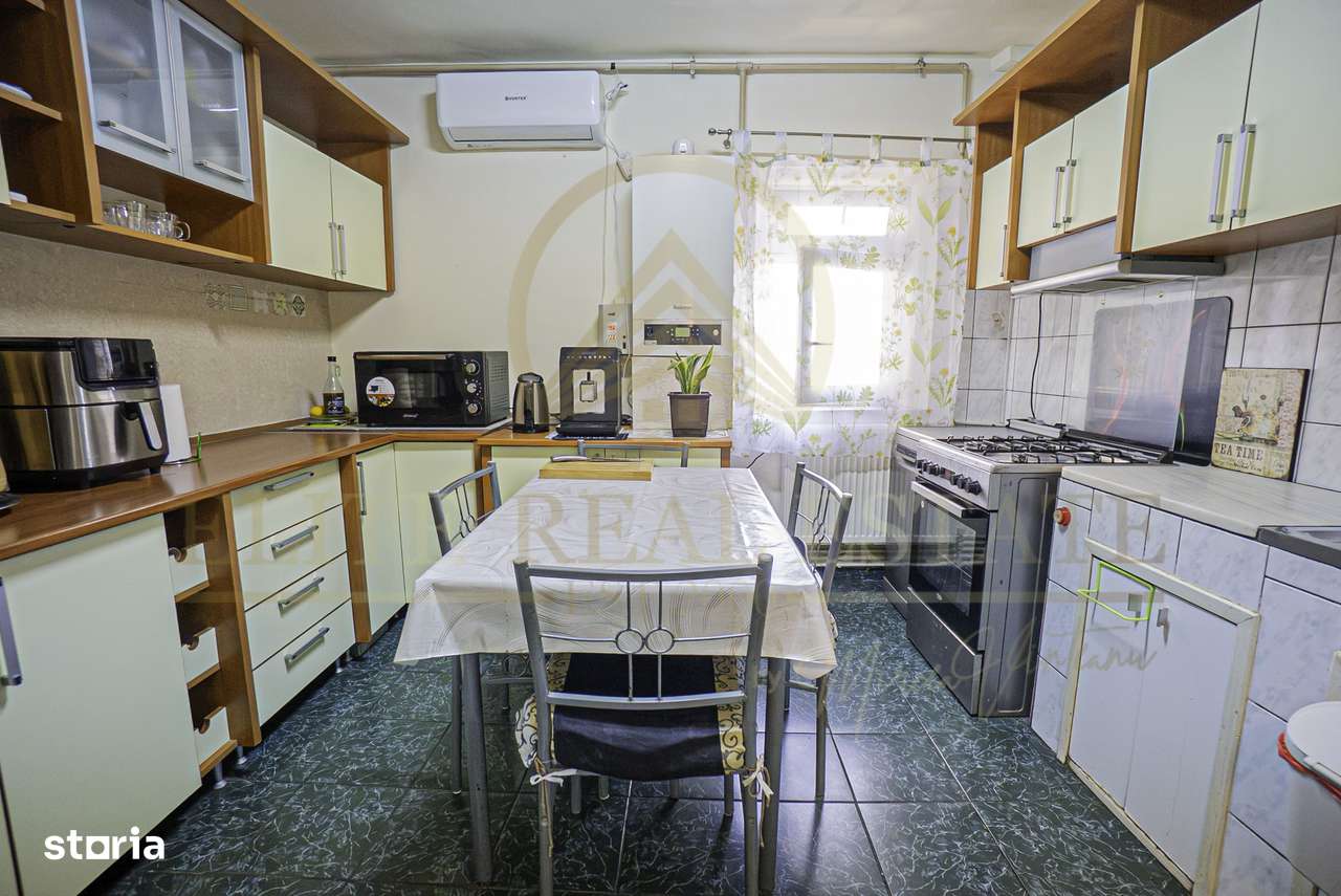 Apartament spațios cu 4 camere | 2 băi | 2 balcoane | Inel 2-8