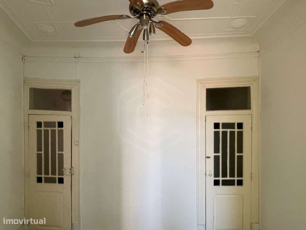 Apartamento T3 + 1 com varanda de 30 m2 junto Campo de Santana/Márt... - Grande imagem: 5/37