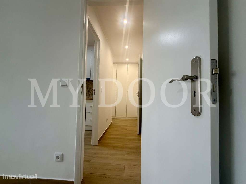 Apartamento p/ Venda - T2 - Barreiro - 2º andar - Central-29