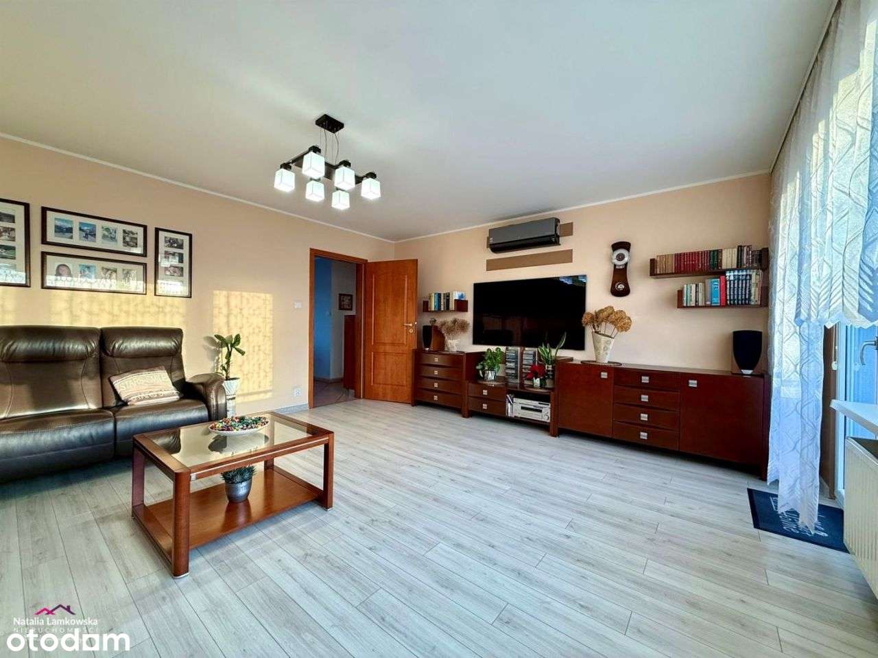 Mieszkanie 72,8m2, 3 pokoje, os.Lotnisko, klimatyzacja - Pełny obrazek: 2/16