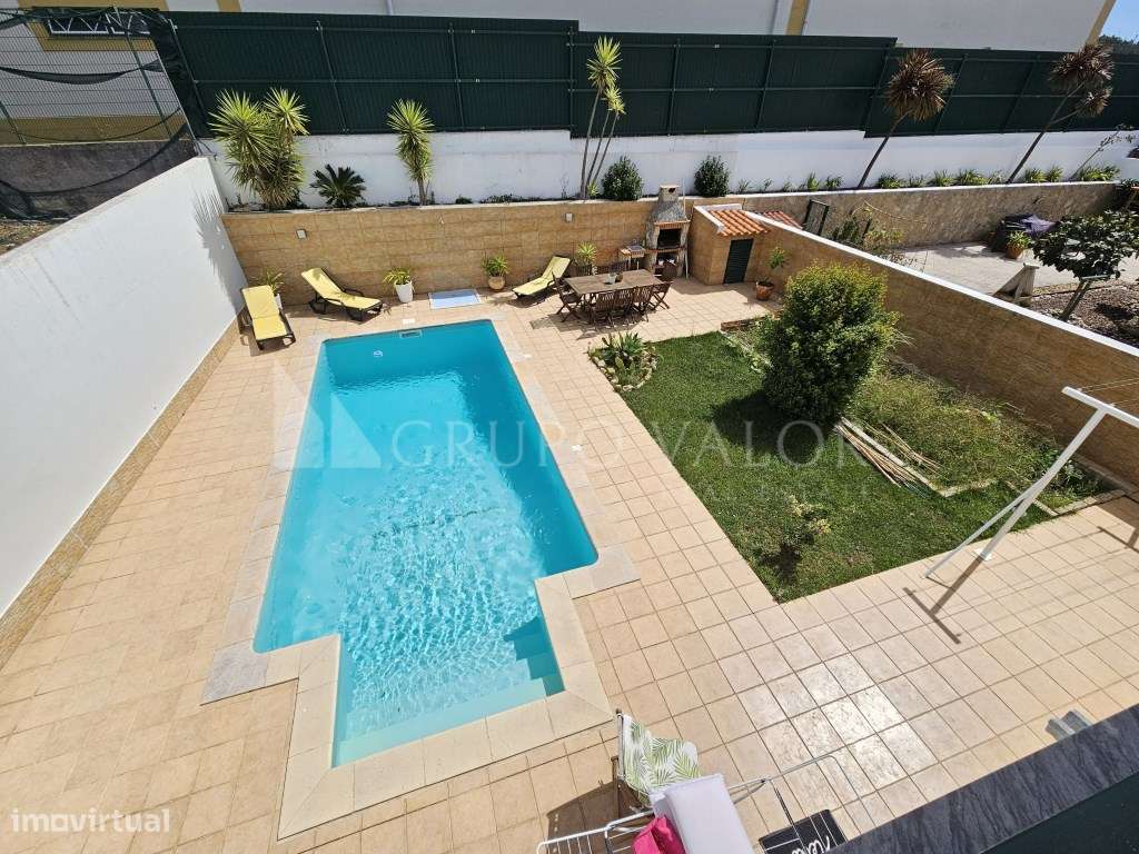 Moradia T4 Geminada com Piscina - Garagem para 3 Viaturas | Sabugo ...-46
