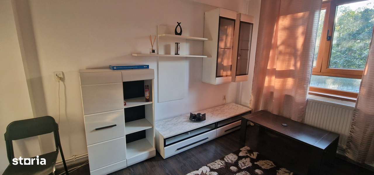 Vanzare garsoniera et. 3  Zona  Gara de sud-1