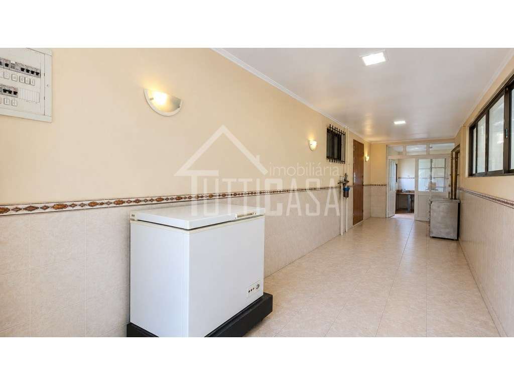 Moradia T2+2 com Jardim, Garagem e Total Privacidade-20