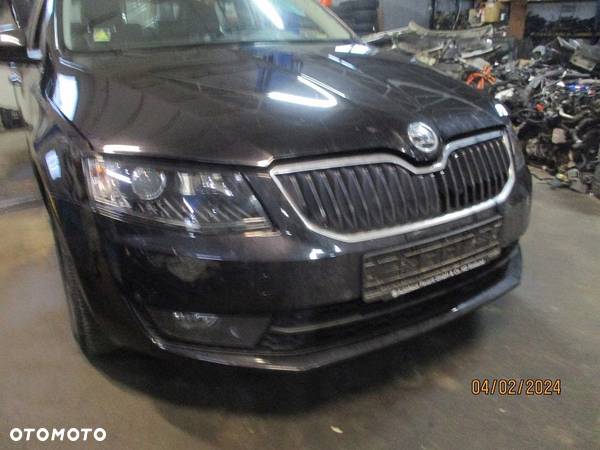 SKODA OCTAVIA III MASKA ZDERZAK XENON BŁOTNIK PAS PRZÓD LF9R - 2