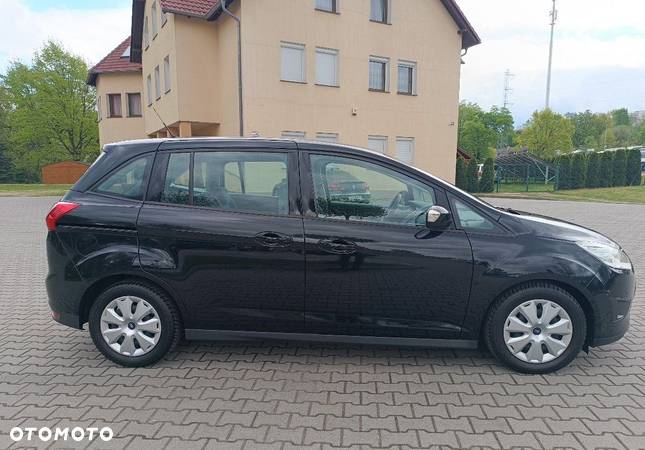 Ford Grand C-MAX - 11