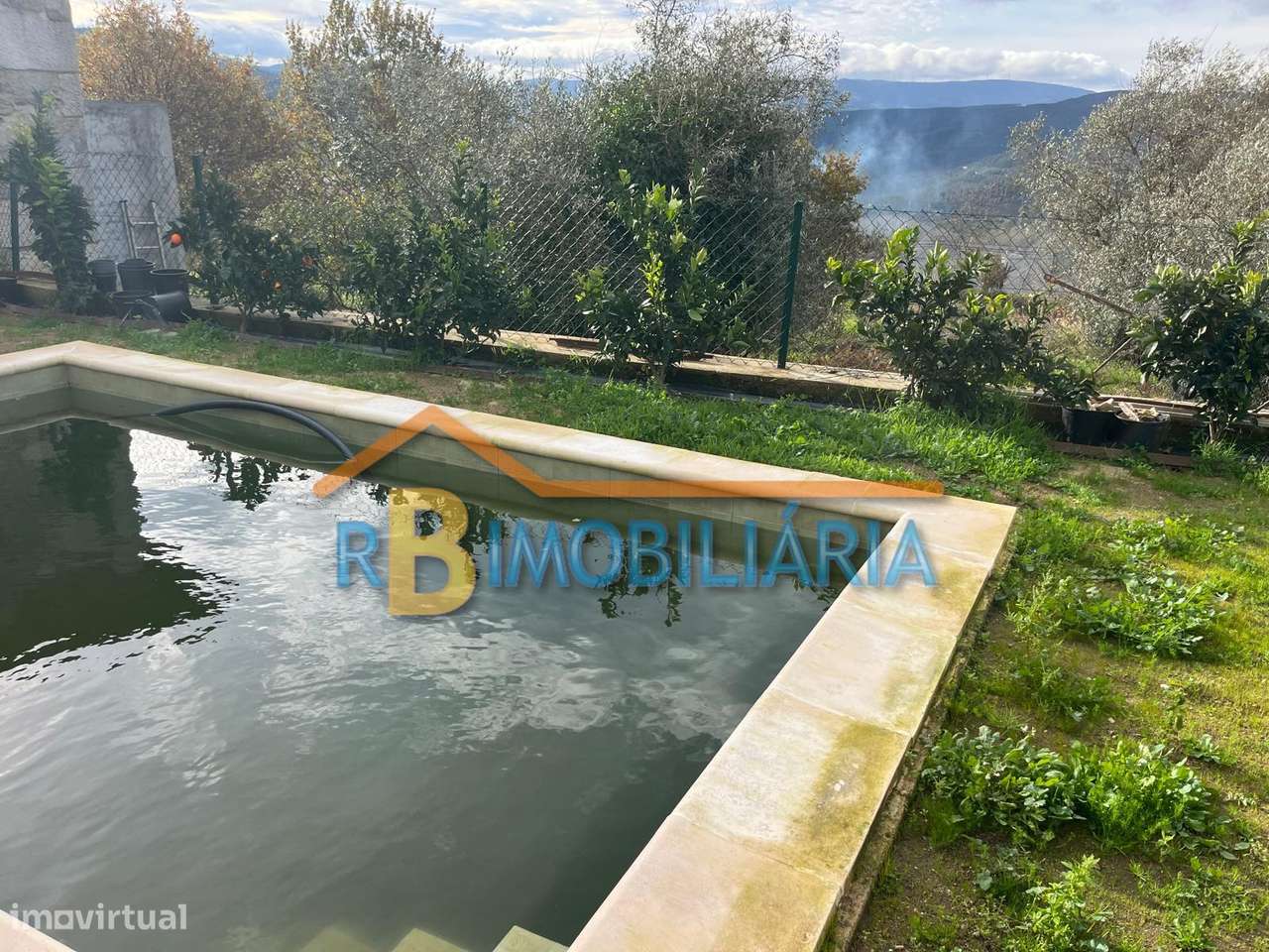Dois Apartamentos T0 c/ piscina em Alvarenga-10