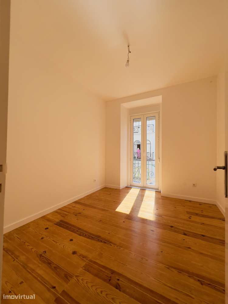 Apartamento T3 para arrendar em Arroios, renovado e a estrear - Grande imagem: 4/15