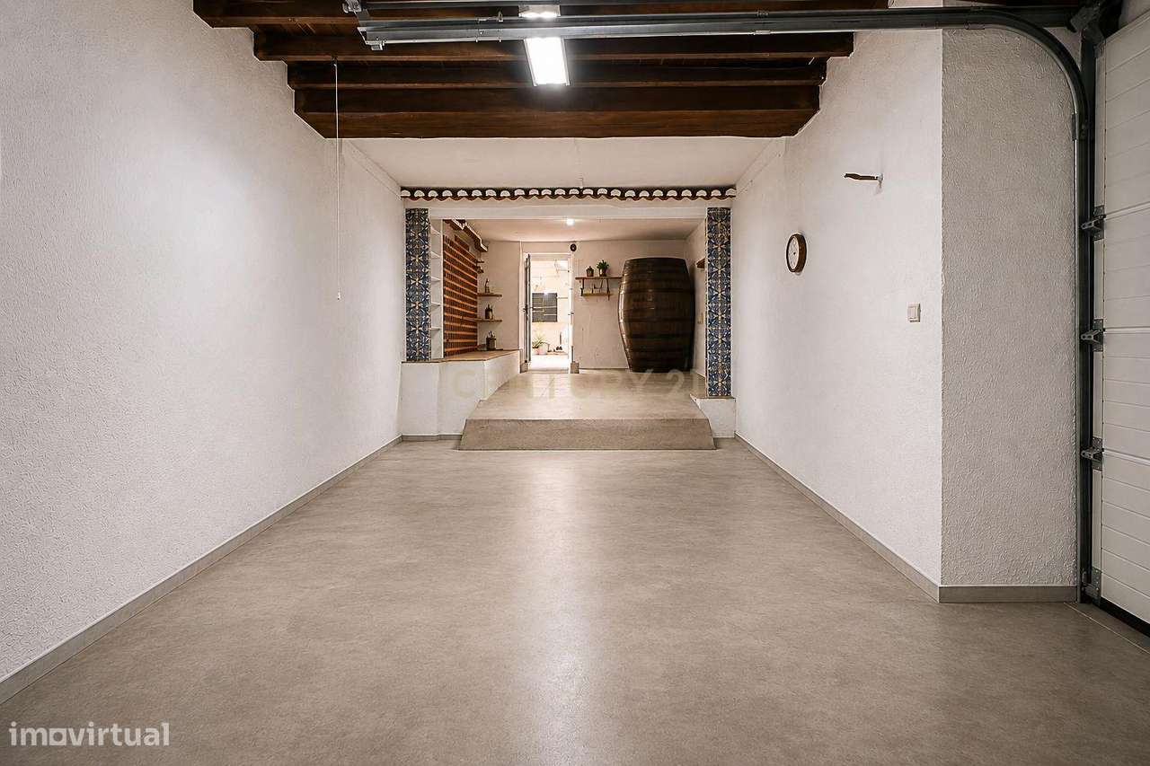 Moradia de Charme de 1926 com Jardim Centenário – Uma Oportunidade Úni-49