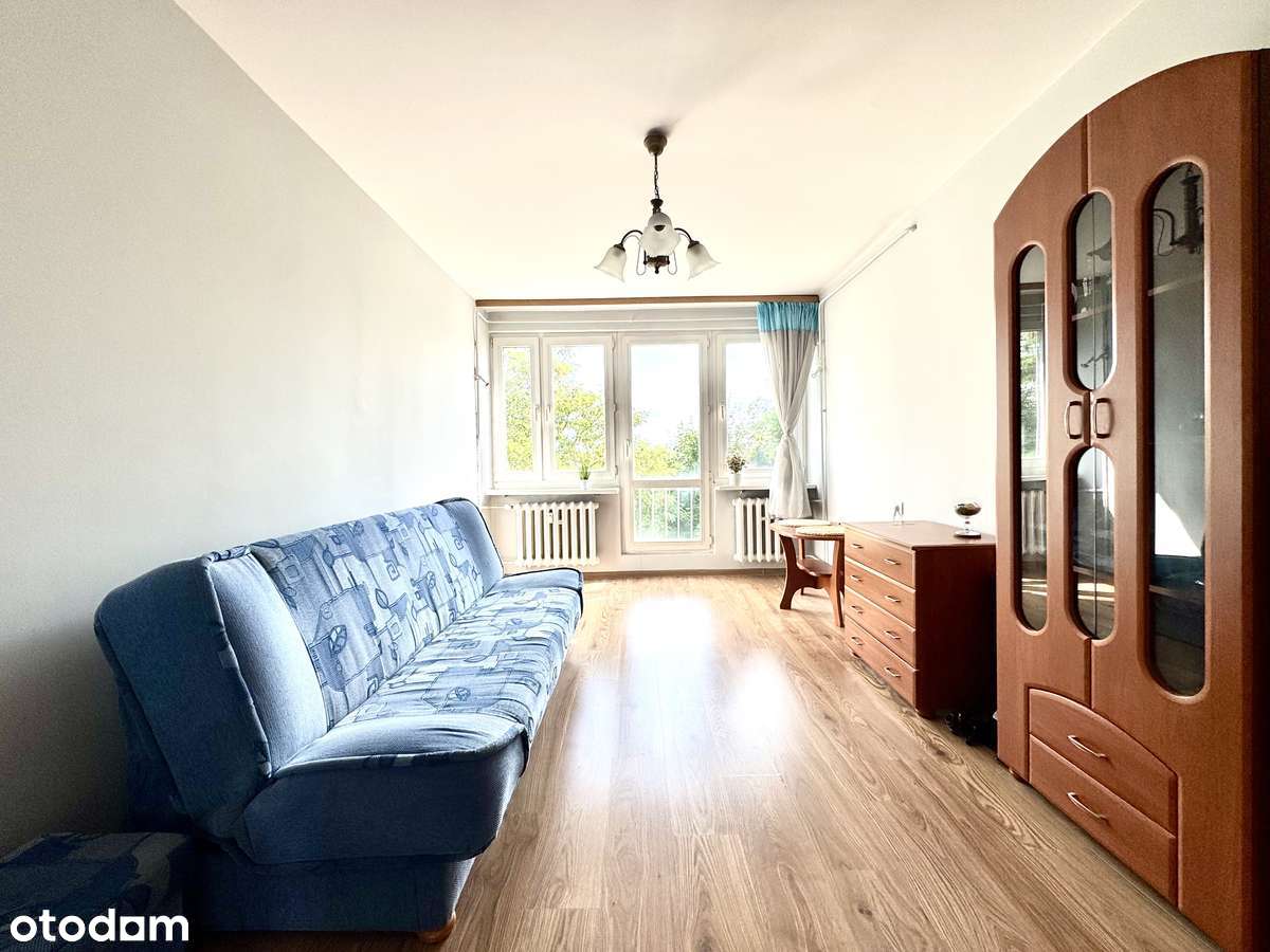 2 - pokojowe mieszkanie przy ul. Mikołaja Reja w Oleśnicy!-1