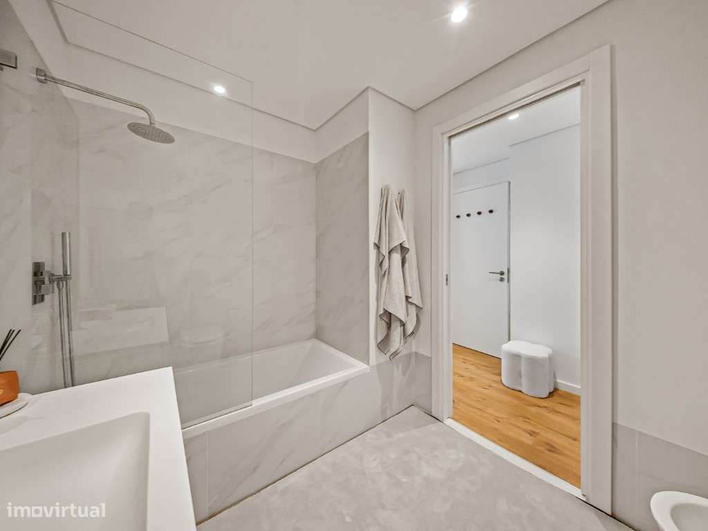 Apartamento T2 em Condomínio Privado com Piscina e Ginásio - Colina...-9