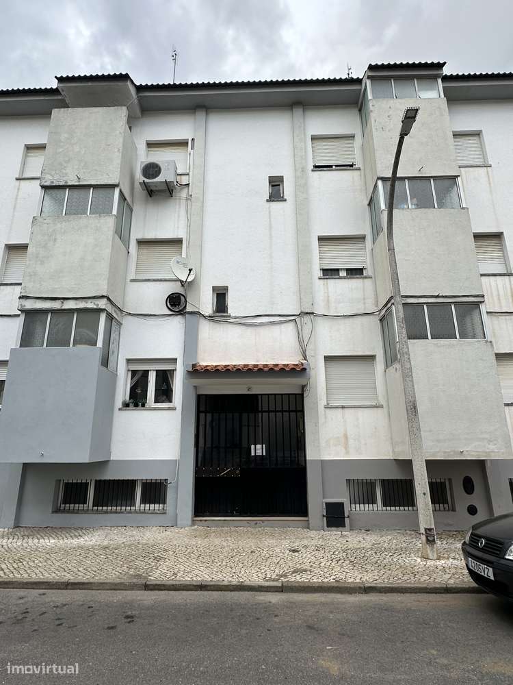 Apartamento de 4 Assoalhadas em Moura - Grande imagem: 4/22