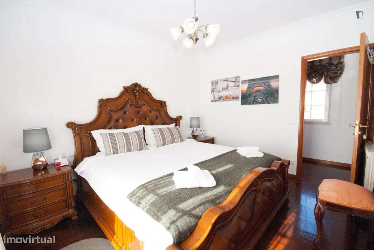 Quarto - localizado em Cascais Lisbon - Grande imagem: 3/10