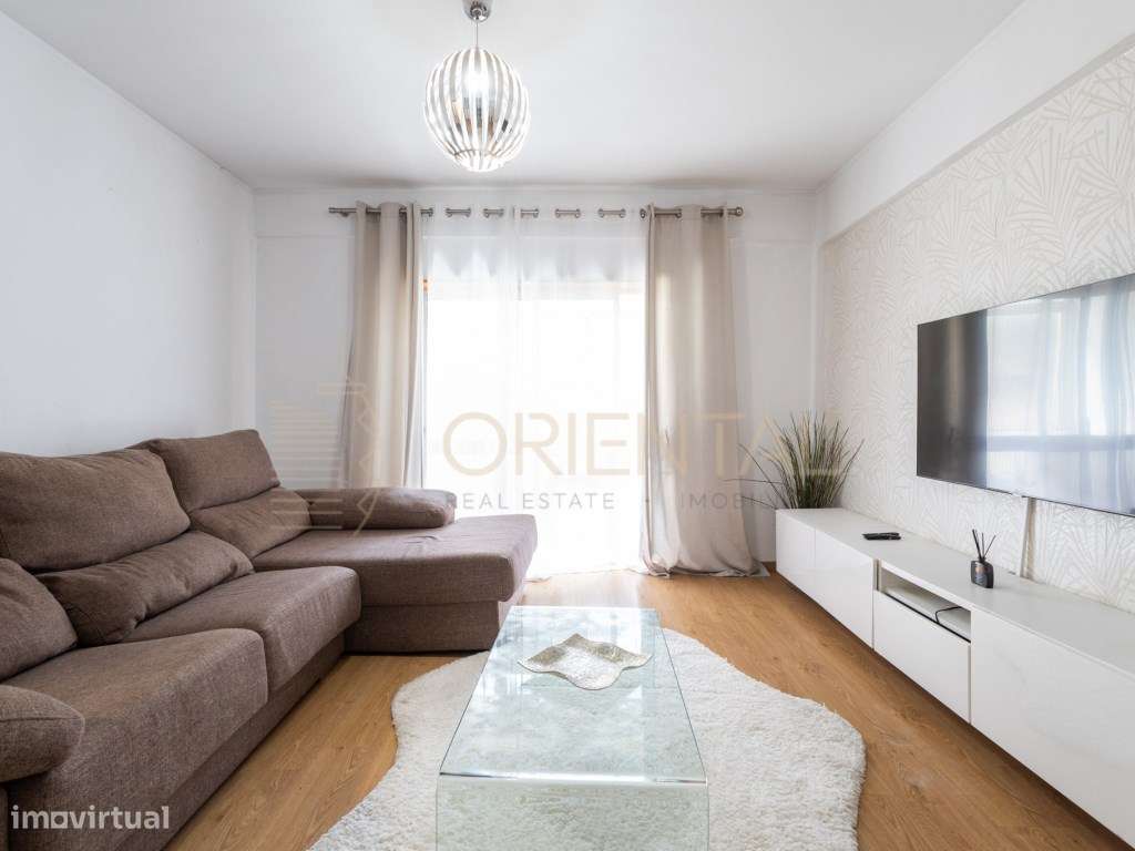 Apartamento T2+1 em Rio de Mouro-0
