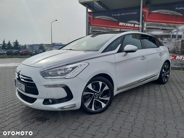 Citroën DS5 2.0 HDi Pure Pearl - 1