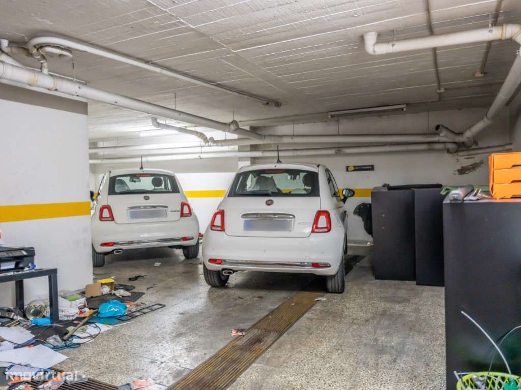 Garagem com 140m2 em Massamá Norte - Grande imagem: 3/12