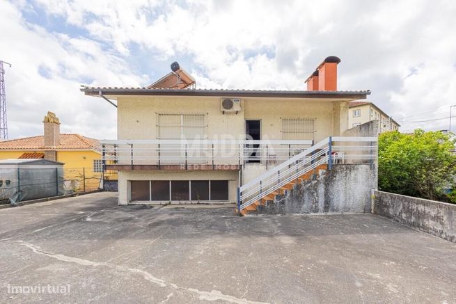 Moradia Espaçosa e Versátil em Oliveira de Azeméis-28