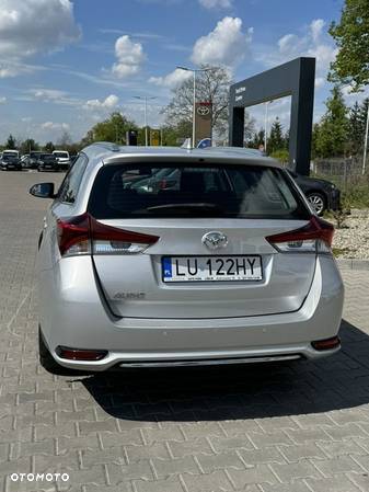 Toyota Auris 1.6 Premium - 3