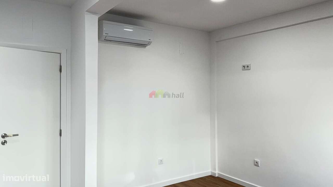 Apartamento T3 Totalmente Remodelado c/ 2 suítes-20