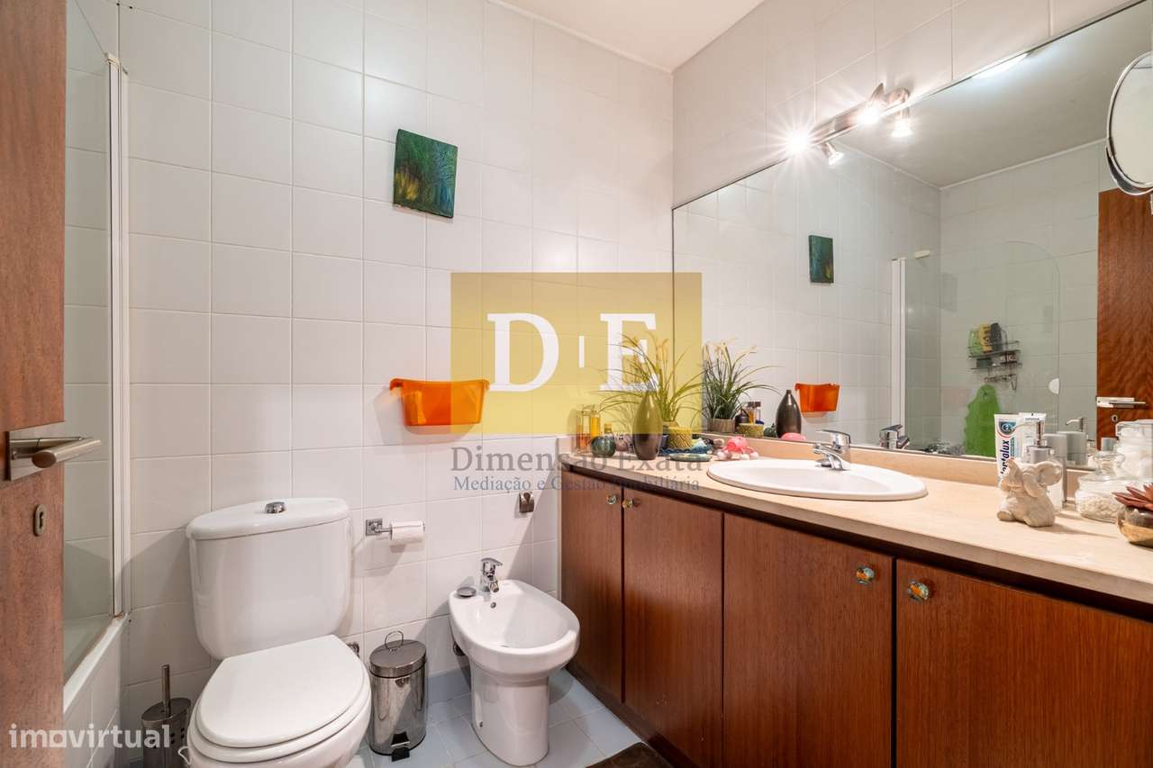 Apartamento T3 em Zona Nobre de Requesende em Ramalde-22