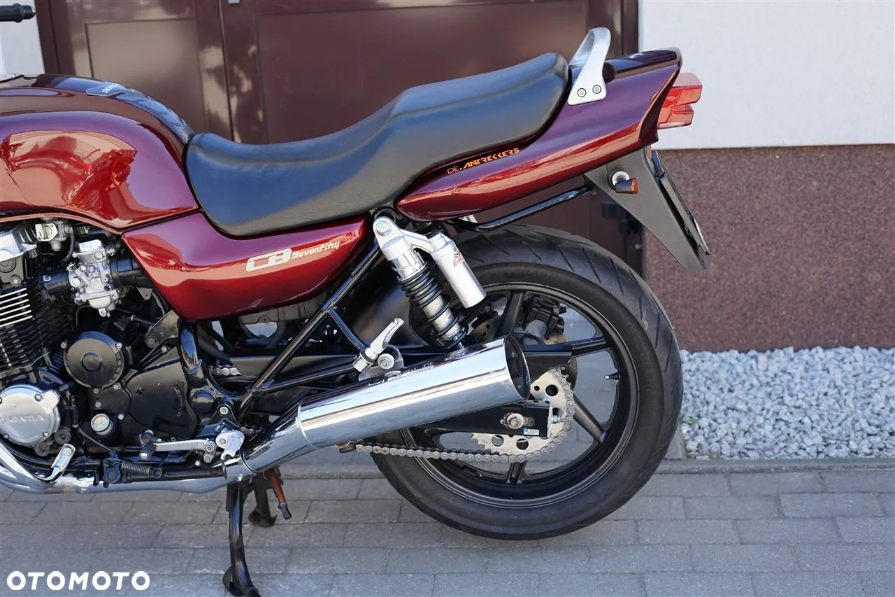 Honda CB - 22