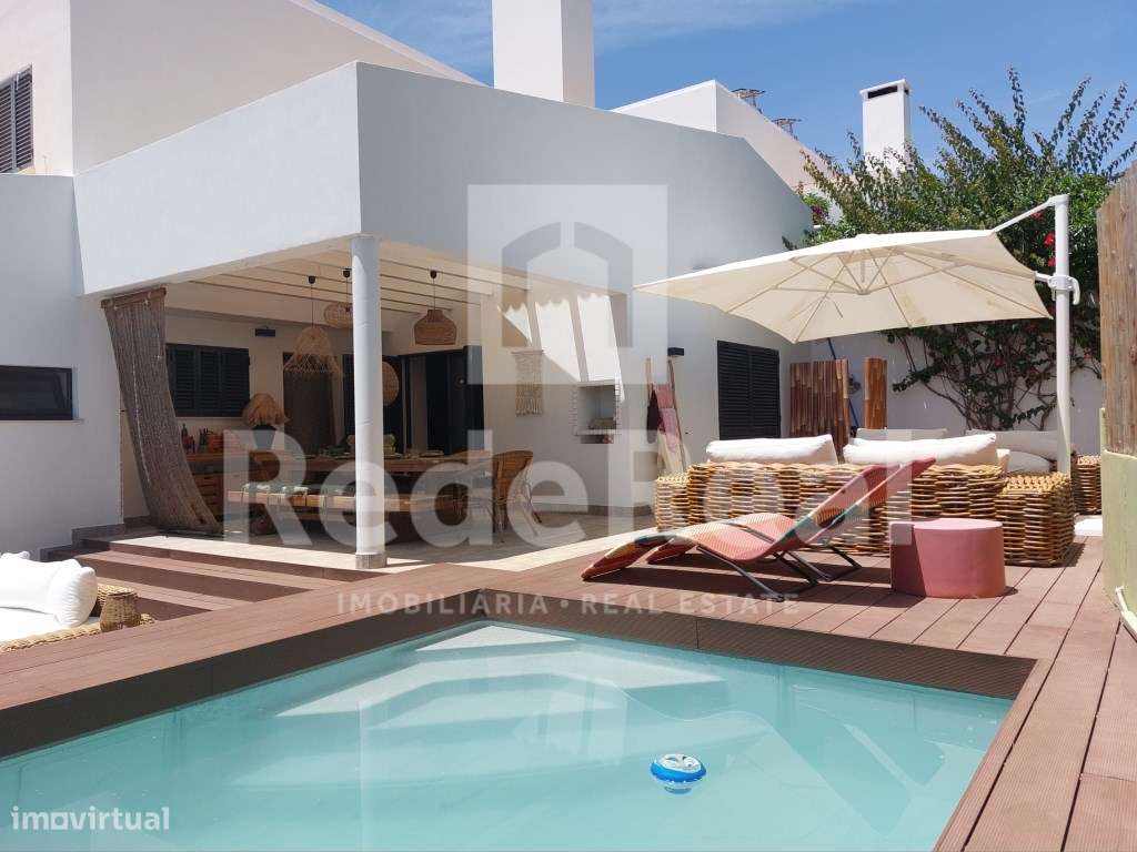 Moradia de Charme em Condomínio Com Piscina - Grande imagem: 4/60