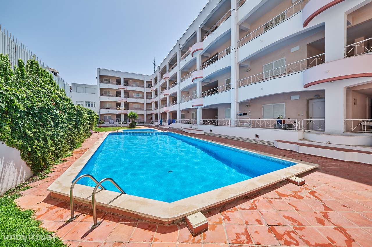 T4 com Piscina e Box Dupla - Santo António - Grande imagem: 4/32