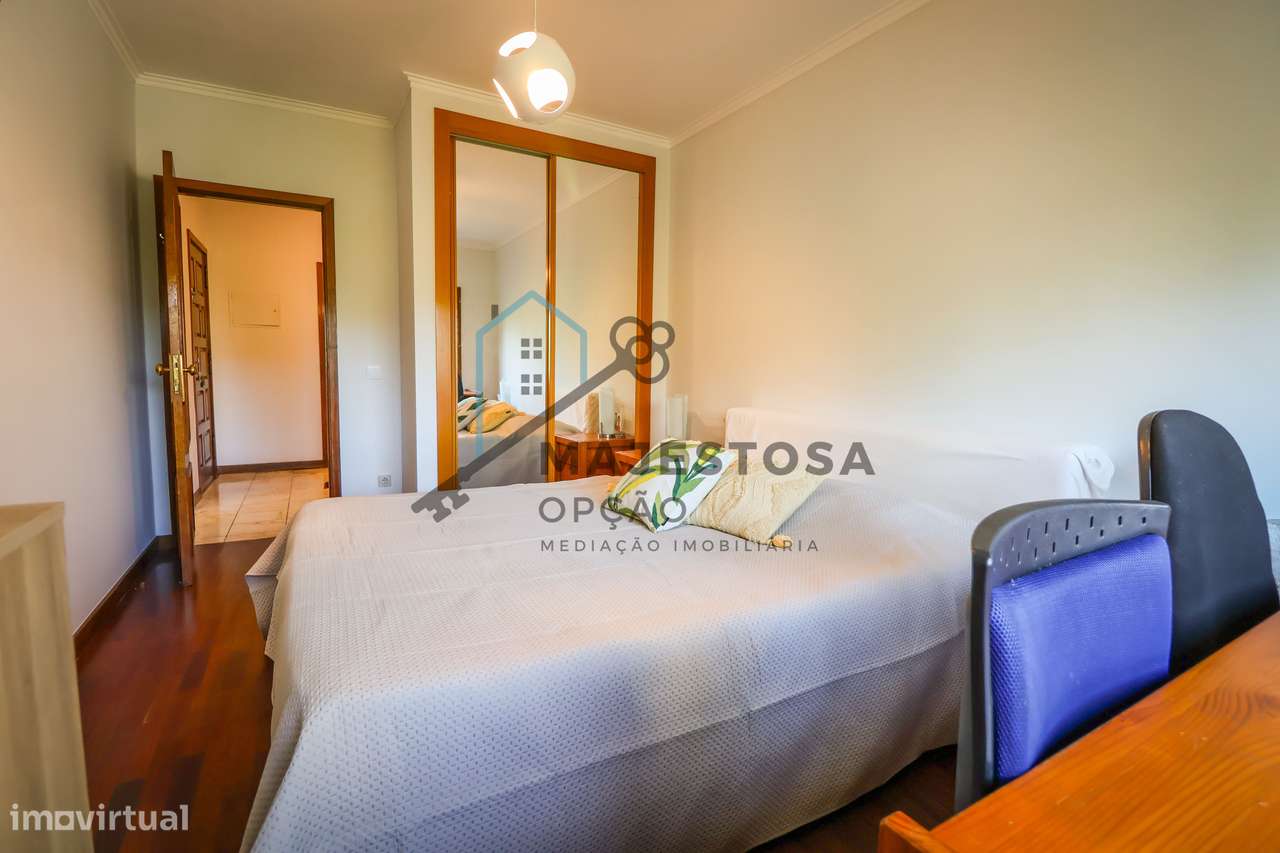 Apartamento T3 com Excelente Localização — São Vicente, Braga-11