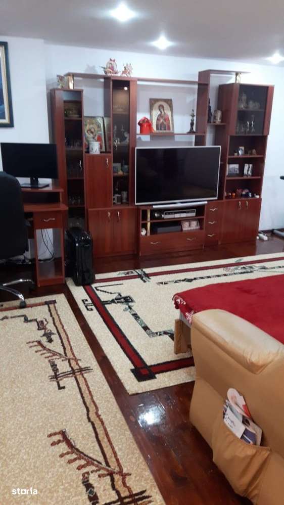 Zona Centrul Vechi, casa p+1+m - Imagine principală: 4/12