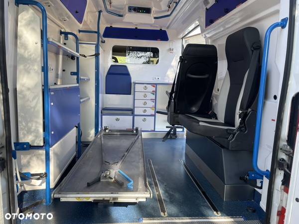 Peugeot Boxer Ambulans Karetka Ambulance 2015 r. 2xKlima Webasto Nowy Model - 31