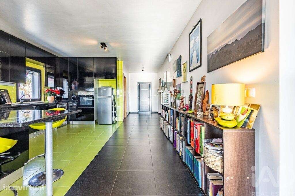 Moradia térrea T2 em Miragaia e Marteleira de 141 m2 - Grande imagem: 4/32