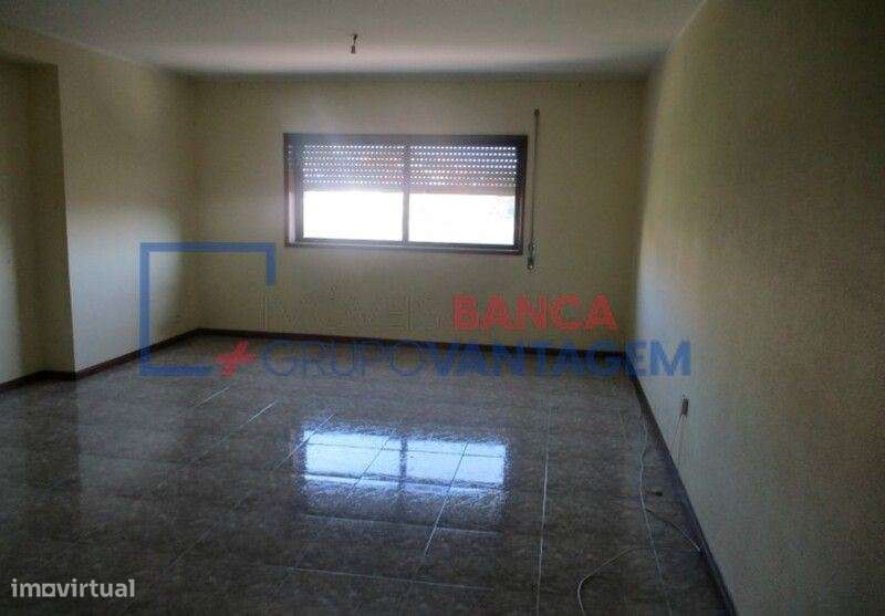 Apartamento T2 Vilar do Paraíso - Grande imagem: 4/6