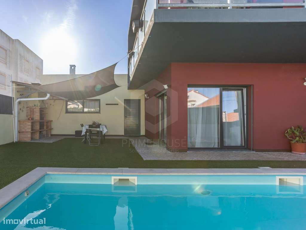 Moradia Isolada T4 com Piscina, Garagem e Acabamentos Premium - Grande imagem: 5/45