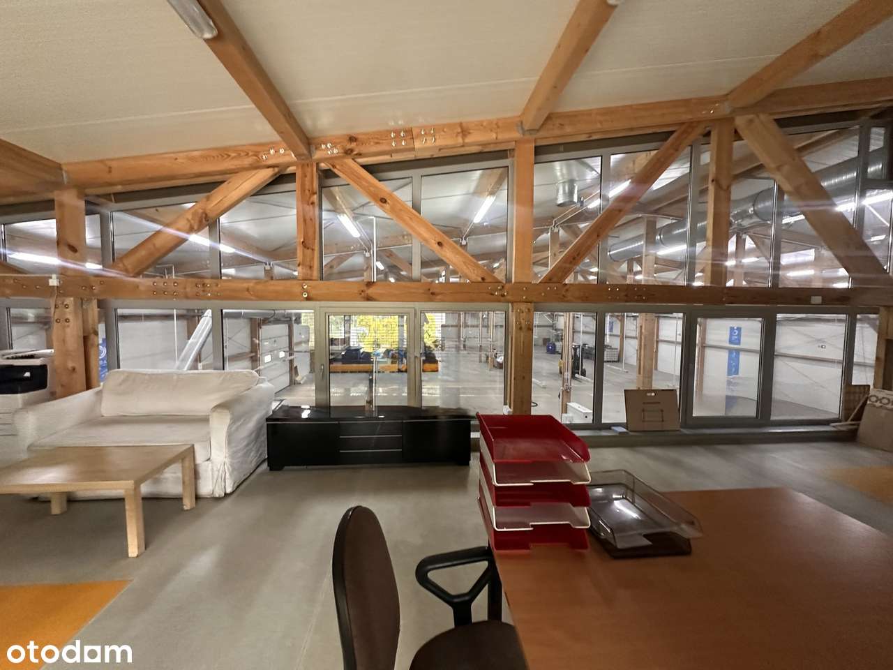 Hale produkcyjno-magazynowa z pom biurowymi. 1540zł/ m2-14