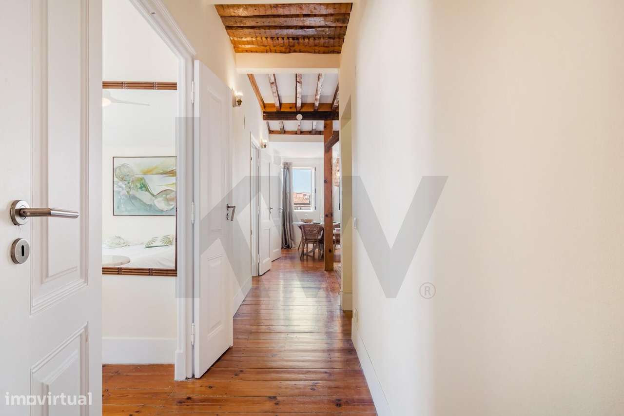 Excelente Apartamento T5 no Coração de Campo de Ourique - Grande imagem: 4/25