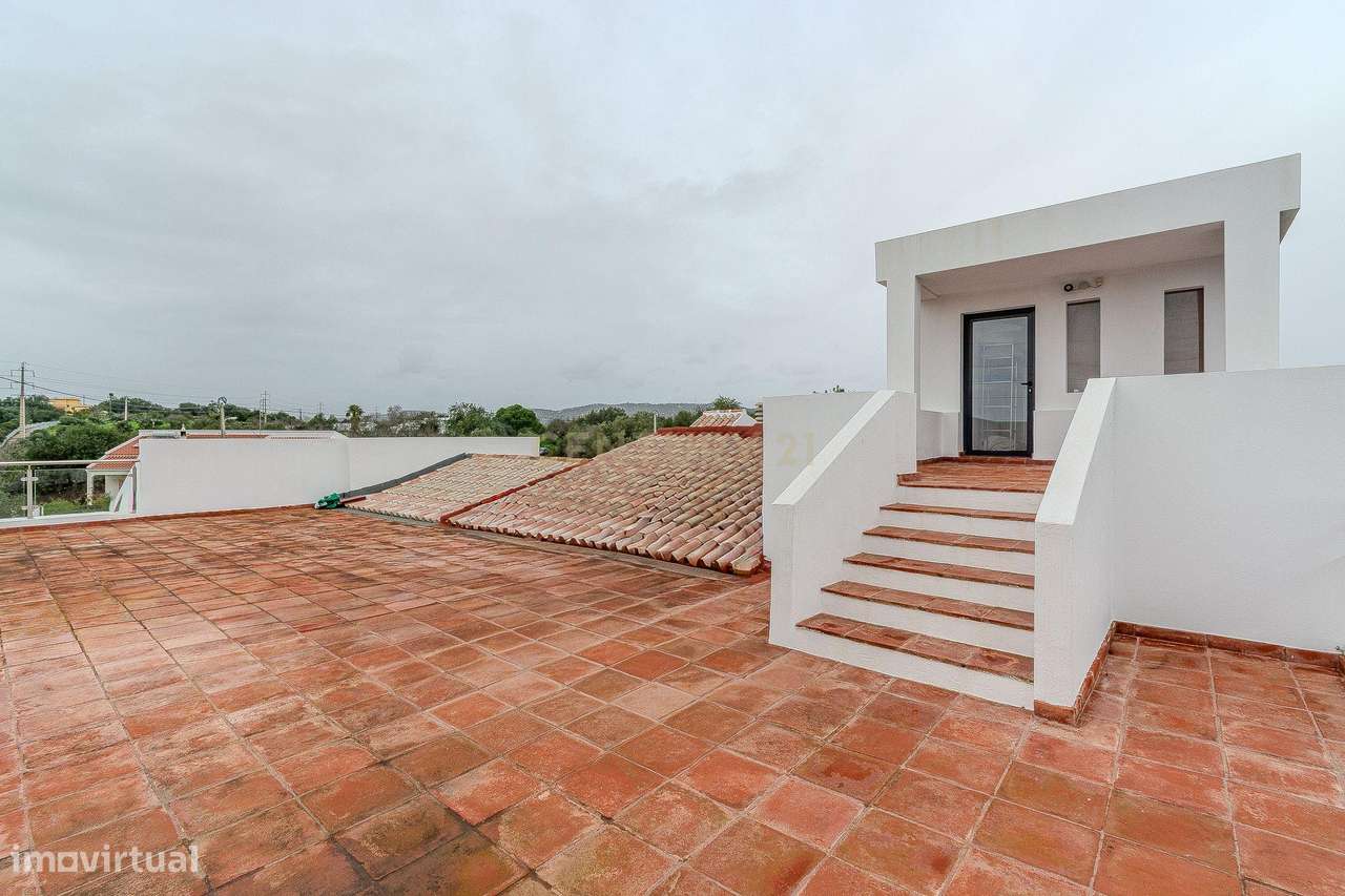 Moradia Renovada com Piscina em Quelfes, Olhão-21