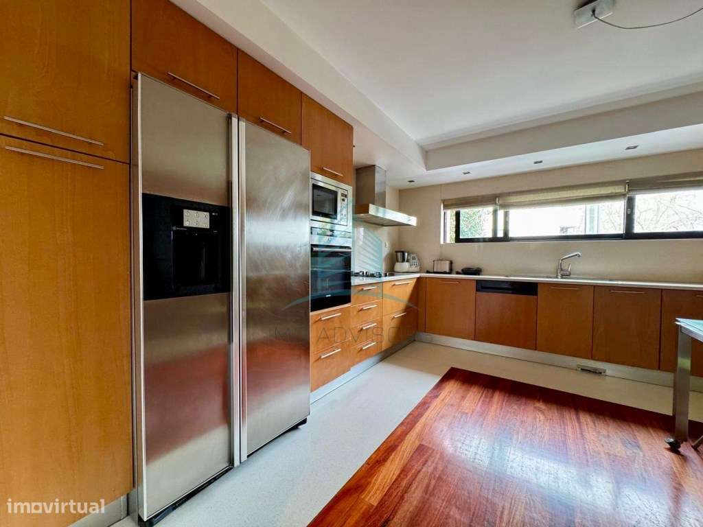 Moradia T4 com Piscina na cobertura-19