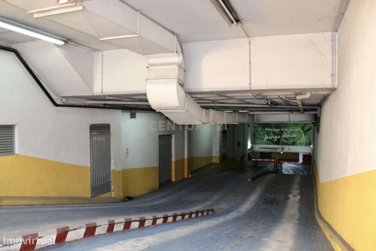 Excelente negocio parque de estacionamento com 192 lugares e 32 arrumo - Grande imagem: 3/23