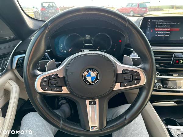 BMW Seria 5 M550d xDrive - 18