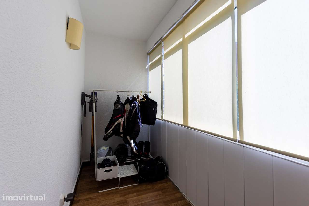 T2 Anta de Agualva | Varanda | Parqueamento | Arrecadação-18