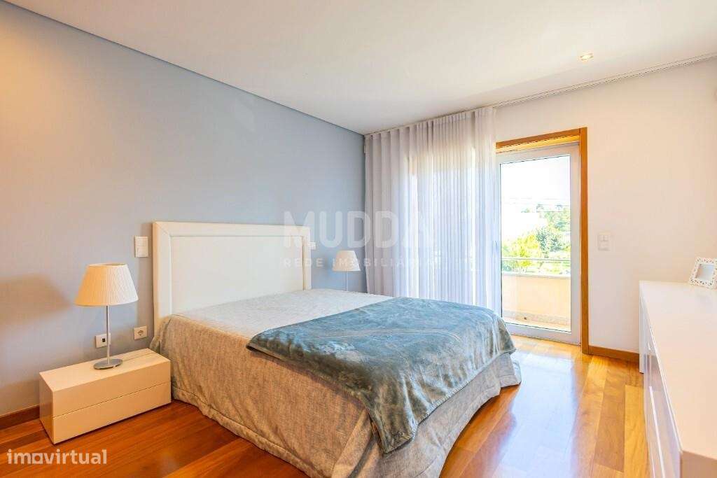 Excelente moradia geminada T4 em Santa Maria da Feira-22