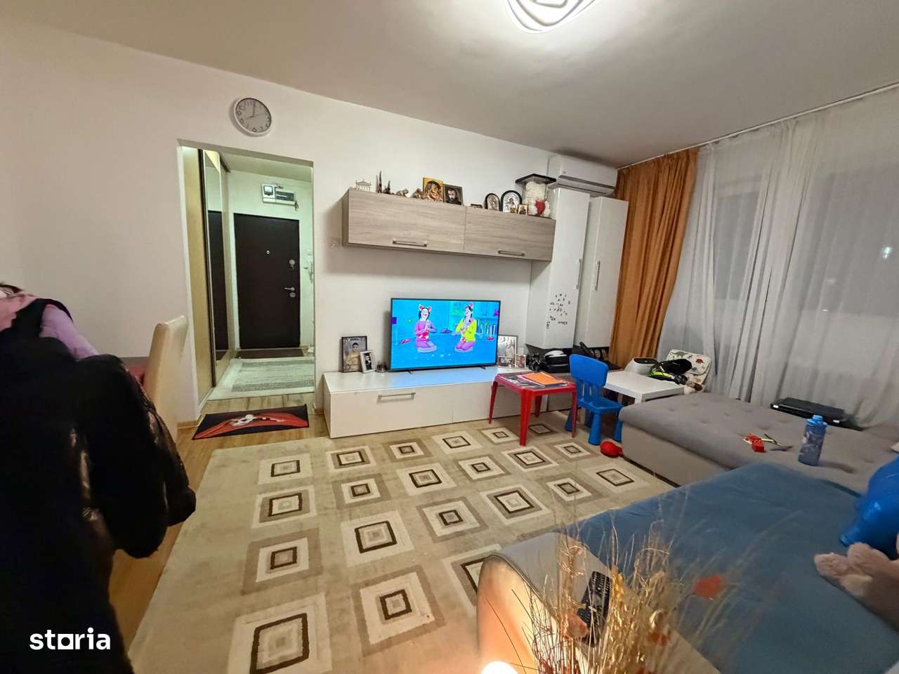 Apartament de 3 camere semidecomandat in Dristor, Bucuresti