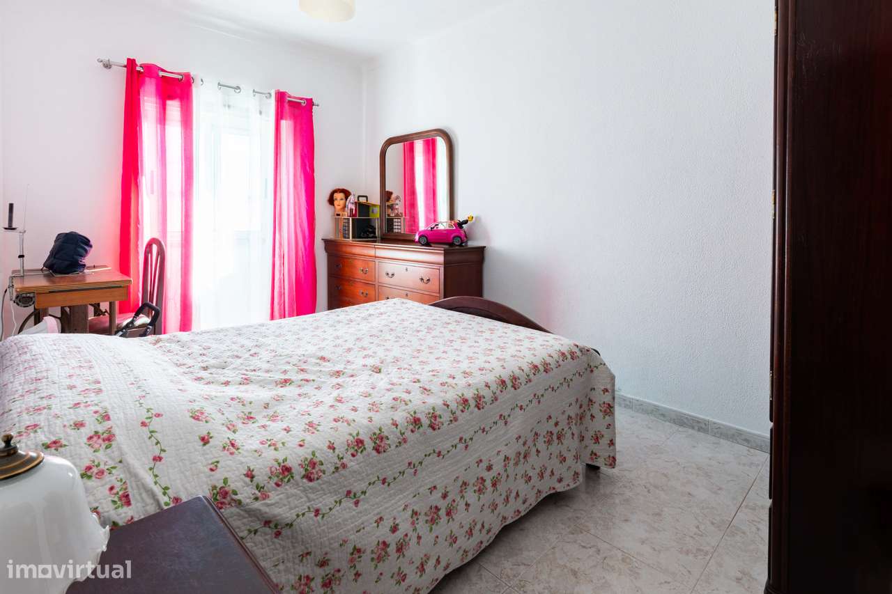 Oportunidade no Pinhal Novo Apartamento T2-9