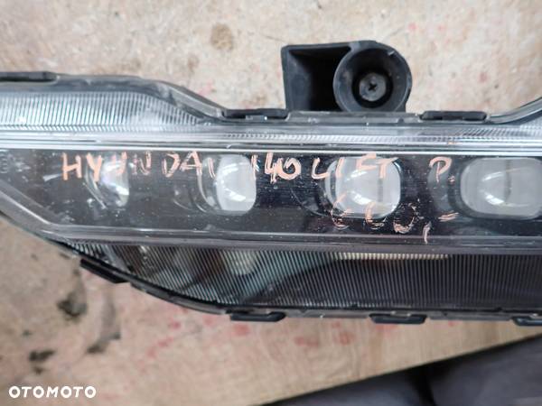 HYUNDAI I40 LIFT LAMPA DRL PRAWY PRZÓD 92202-3Z5 - 4