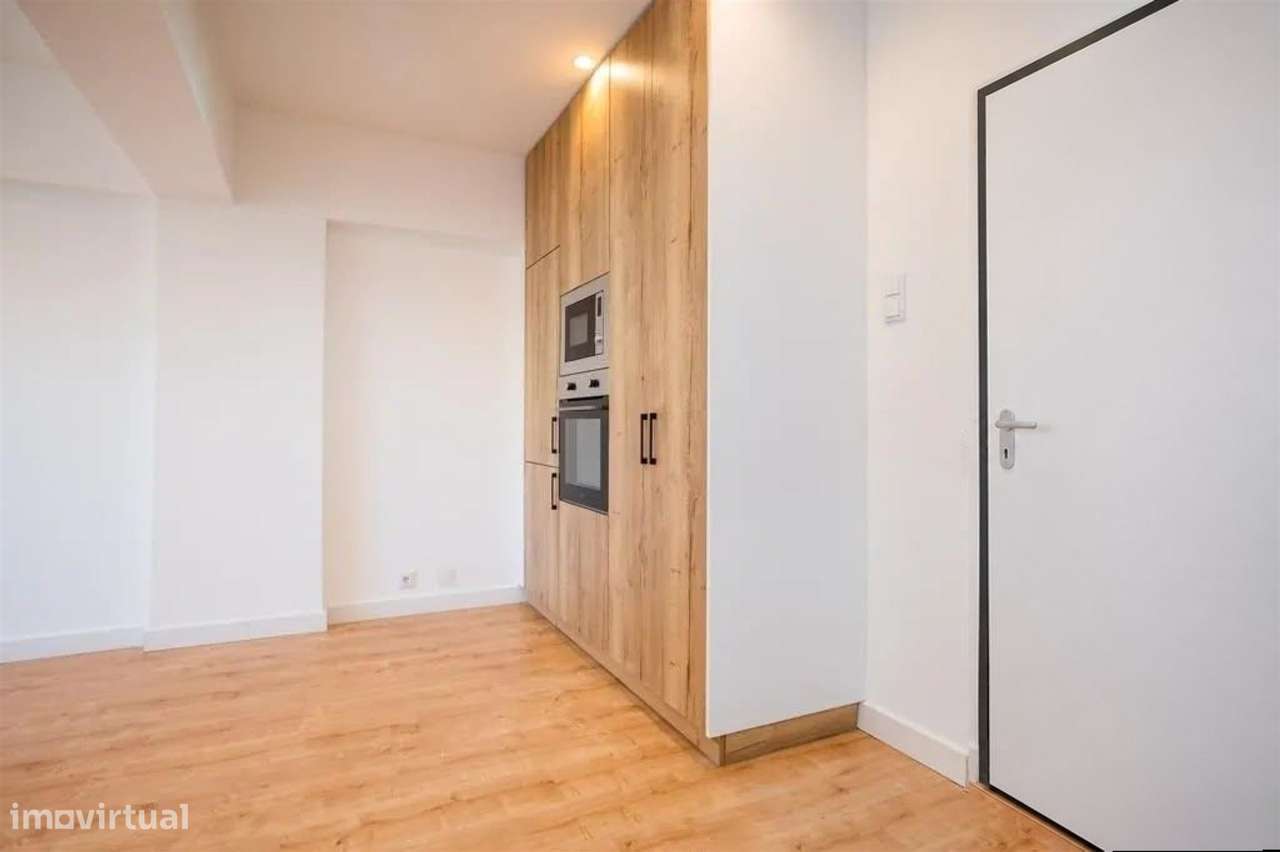 Apartamento T1 Venda em Massamá e Monte Abraão,Sintra-8