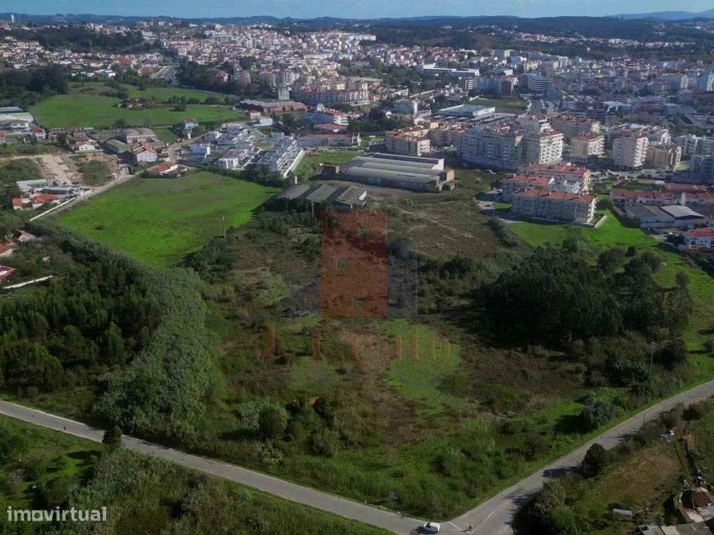 Terreno para construção junto da cidade - Grande imagem: 4/11