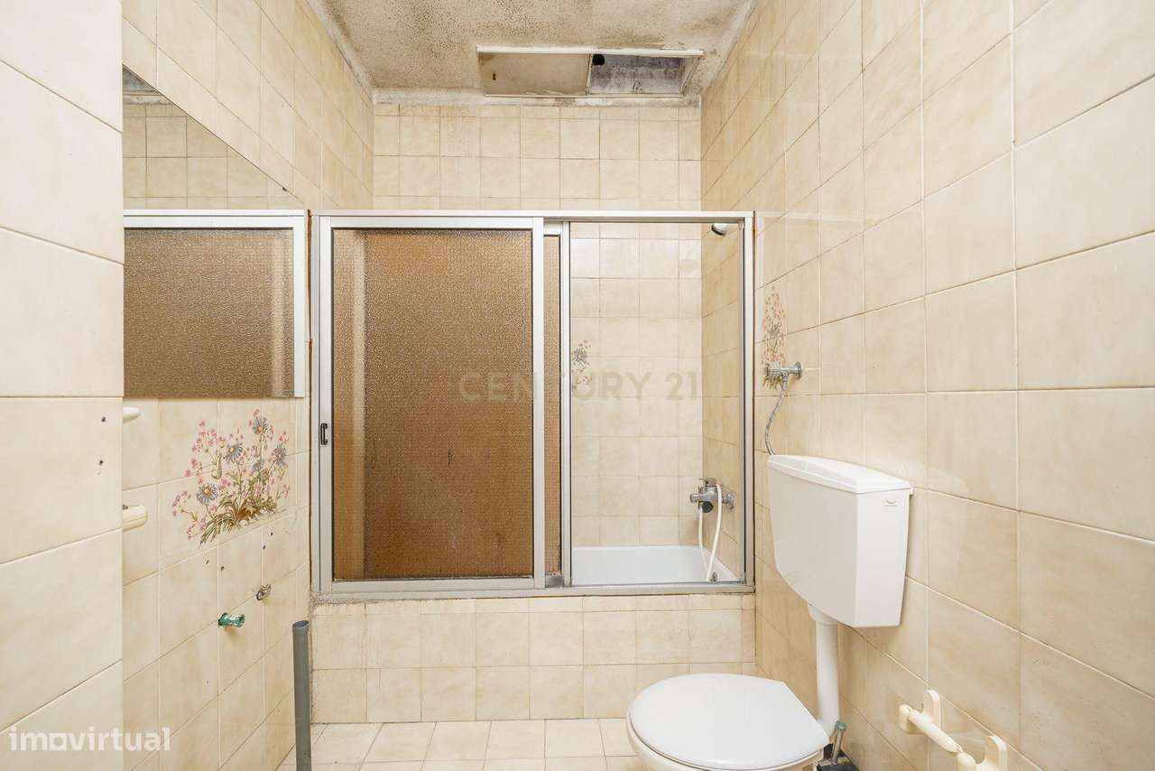 Oportunidade: Moradia com Potencial de Reabilitação em Zona Histórica-13