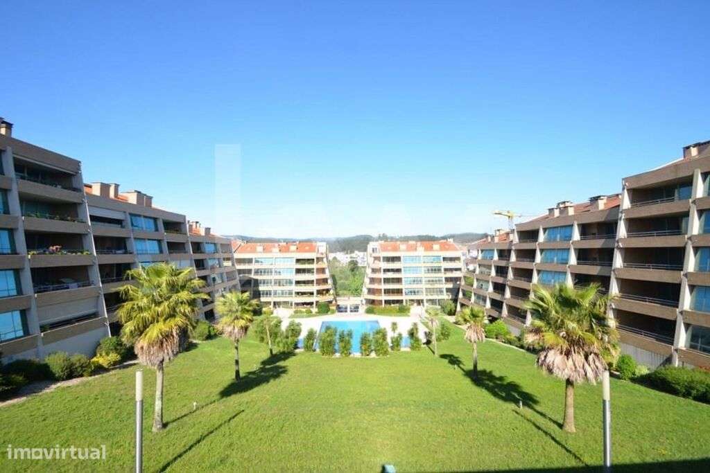 FANTÁSTICO APARTAMENTO T3 RC NOVO LUXUOSO COM 71,14 M2 TERRAÇO , SÃO J - Grande imagem: 3/22