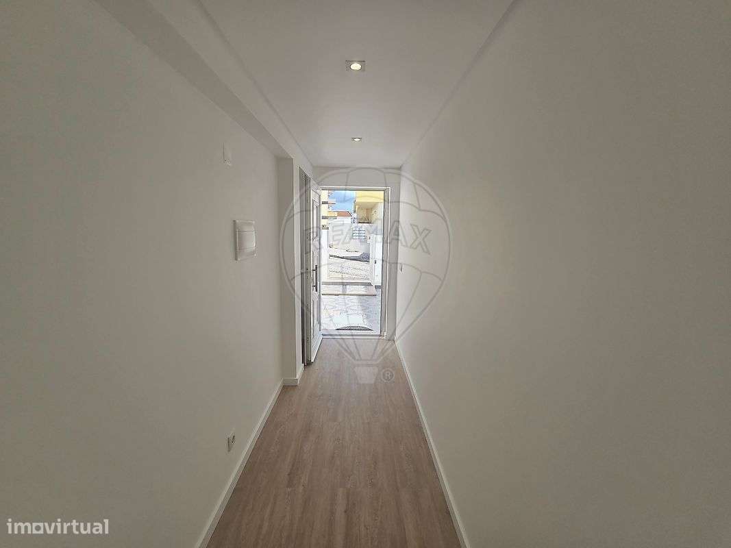 Moradia T2 para arrendamento - Grande imagem: 3/27