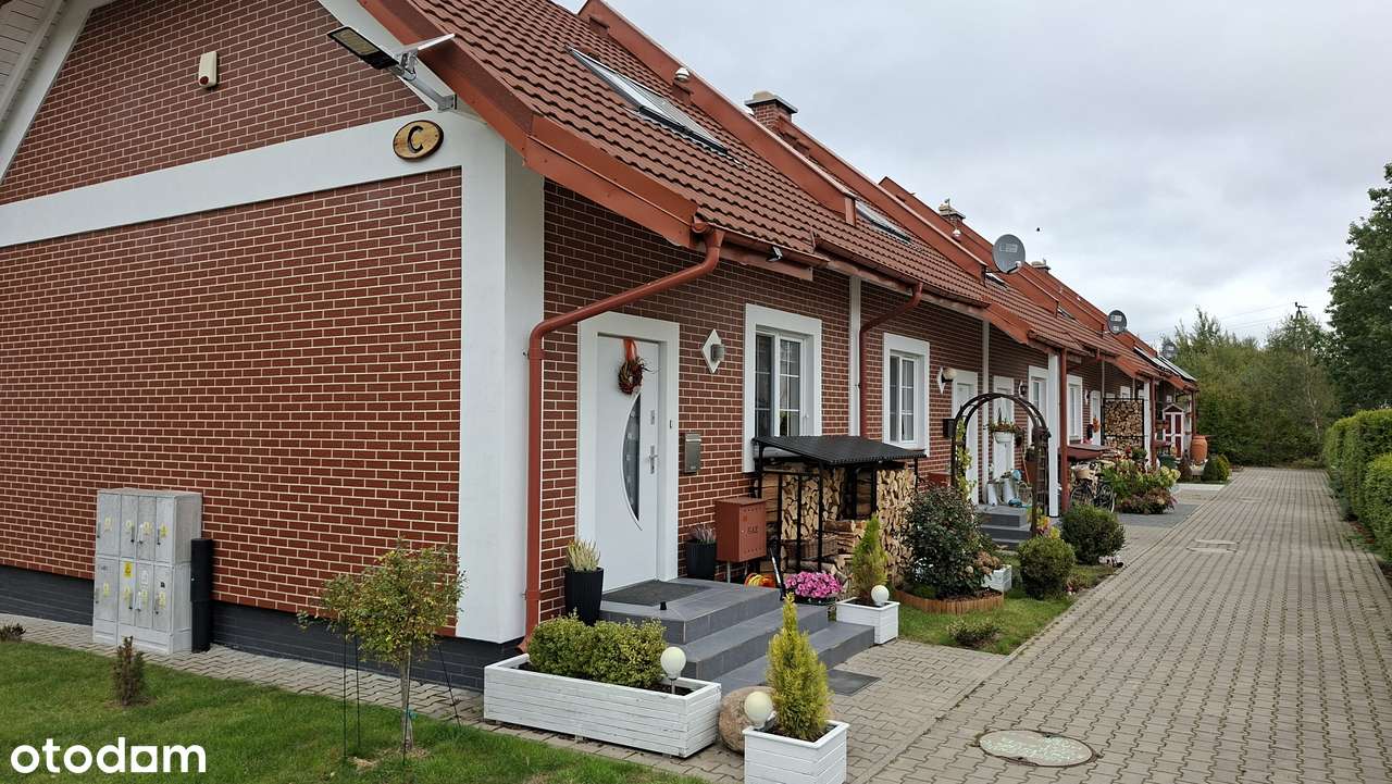 Gotowy do wprowadzenia dom w Glinczu tuż k.Żukowa. Świetna lokalizacja-0