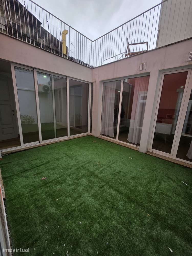 Apartamento T2 | Novo | Jardim Privativo | Batalha-16